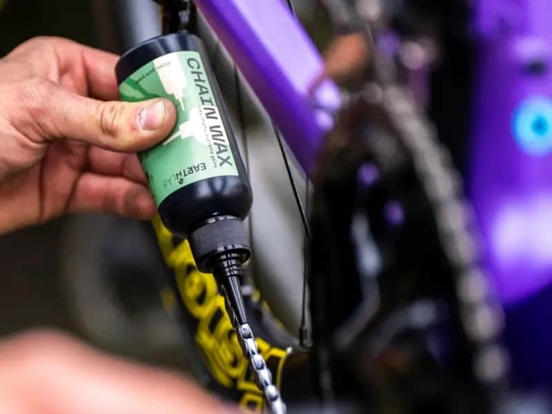 EARTHLAB | Put je concurrent uit, niet de natuur