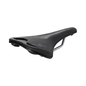 Selle Italia MODEL Y L1 Zadel Zwart