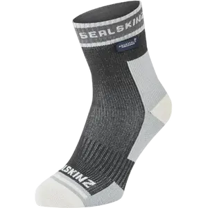 SEALSKINZ Holverstone Waterproof Ankle Lightweight Hardloopsokken Grijs