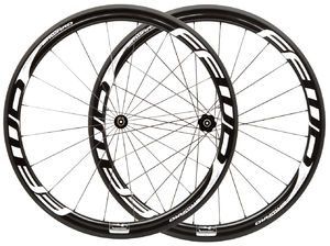 Fast Forward F4R Full Carbon Clincher Wielset met DT Swiss DT240
