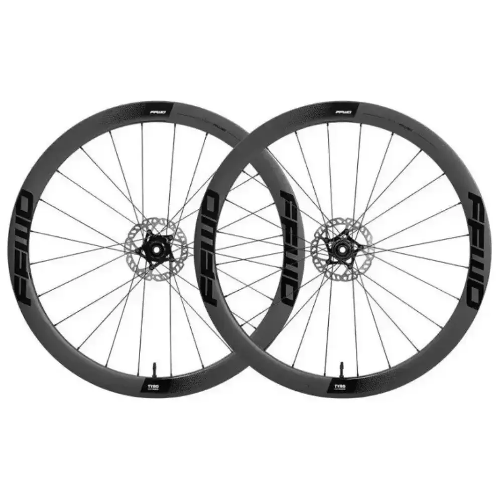 FAST FORWARD Tyro 2.0 FCC 45mm Disc Clincher Wielset met FFWD Naaf