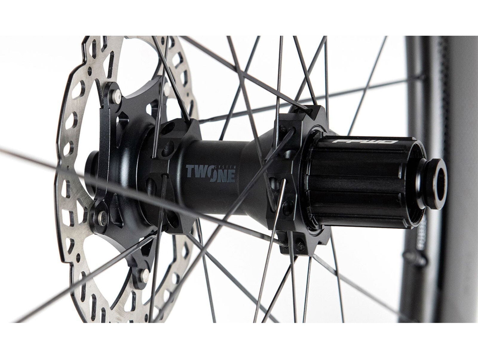 Fast Forward Ryot33 FCC 33mm Disc Wielset met FFWD Naaf