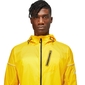 ASICS Fujitrail Hardloopjack Geel Heren
