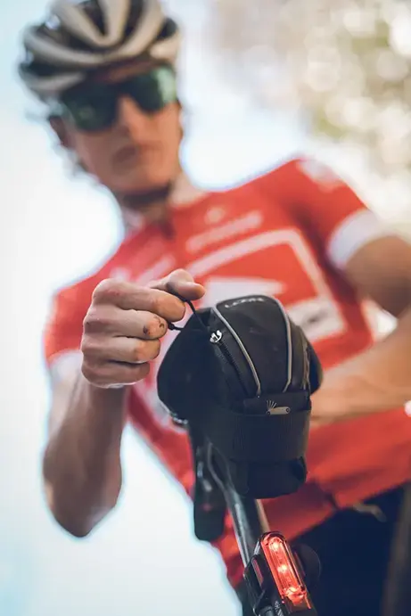 Lezyne Micro Caddy M Zadeltas Zwart