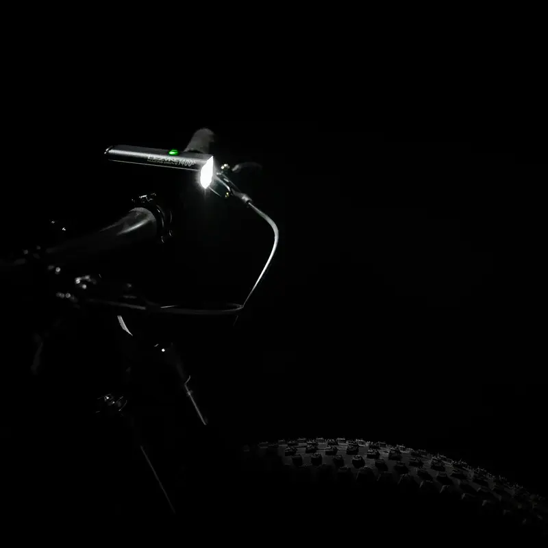Lezyne Macro Drive 1400+ Koplamp Zwart