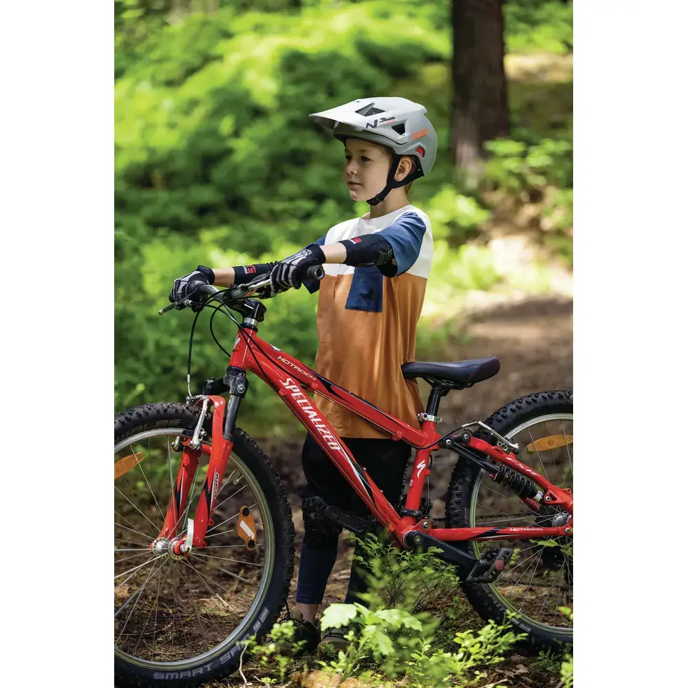Abus YouDrop FF Ti Kinder Fietshelm Zilver