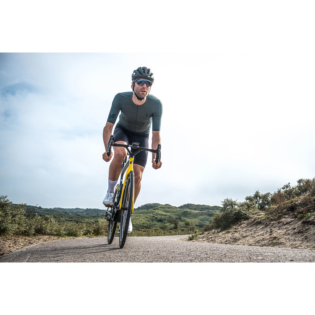 BBB Cycling Maestro MIPS BHE-10 Race Fietshelm Mat Olijfgroen