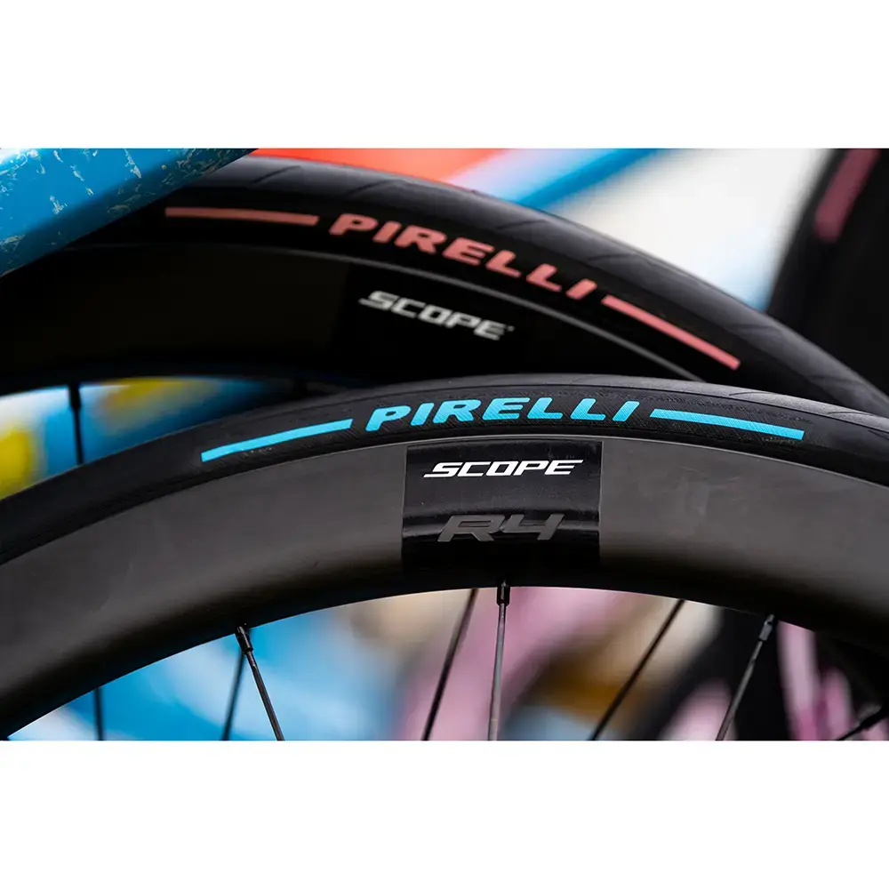Pirelli P ZERO Race SPEEDCore TLR Colour Edition Racefiets Band Zwart/Roze