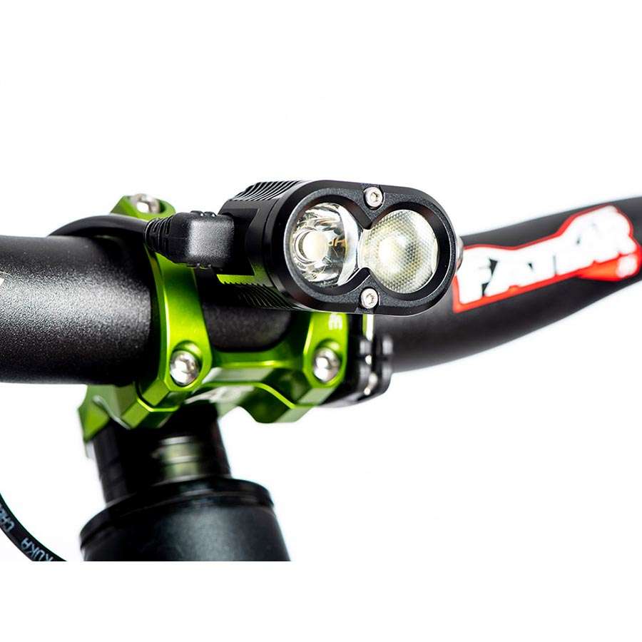 Gloworm X2 2.0 Adventure 2000 Lumen Koplamp Zwart