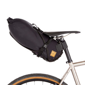 Restrap Saddle Bag Small 8 Liter Zwart/Zwart