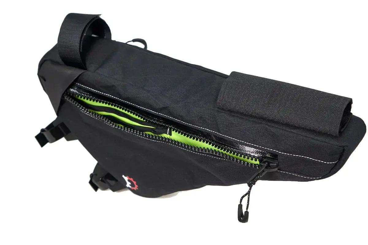 Revelate Designs Sandur Hydration Bundle L Frametas 2.4L incl. HydraPak 1.5L Zwart