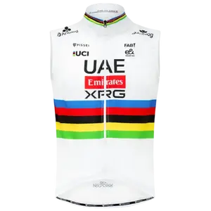 Pissei Tadej Pogacar Windvest Wereldkampioen