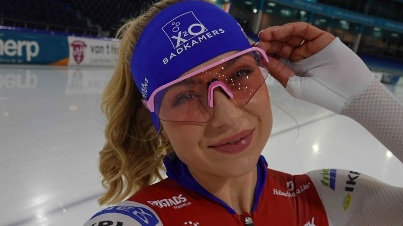 PPEEQQ Art of Absence